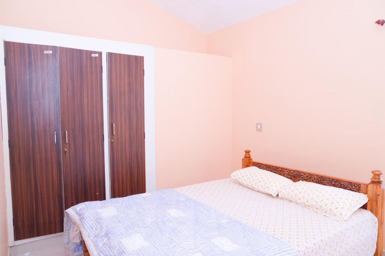 Giri'S Homestay Madikeri Eksteriør billede
