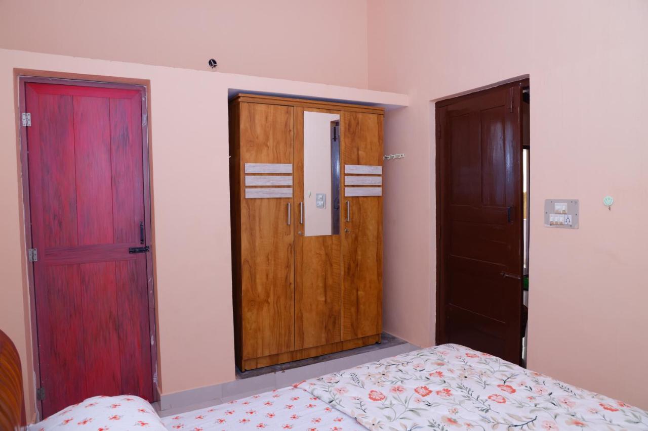 Giri'S Homestay Madikeri Eksteriør billede